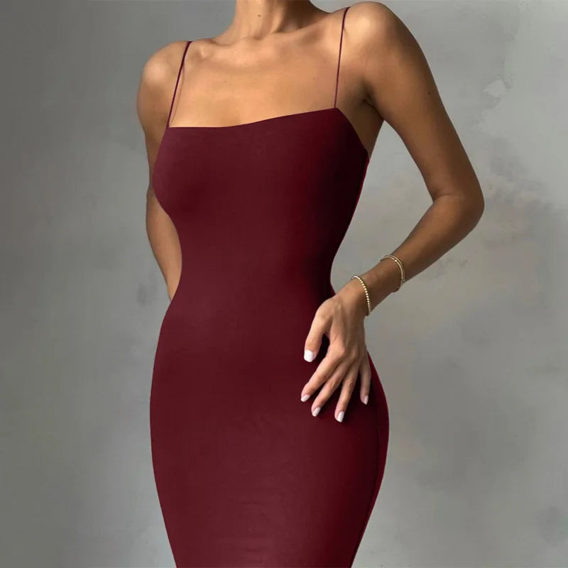 Vestido midi elegante com alças